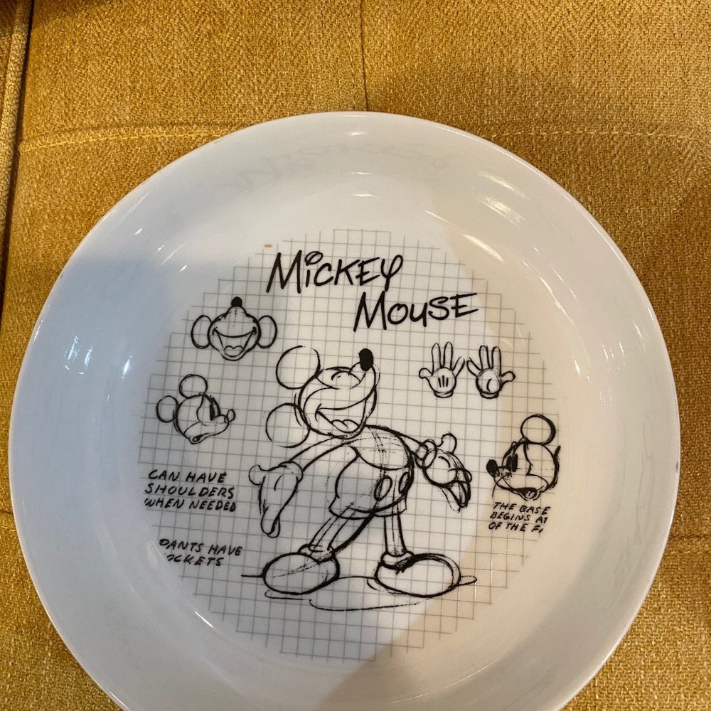 New DISNEY MICKEY MOUSE Soup/Salad White and Black Plate